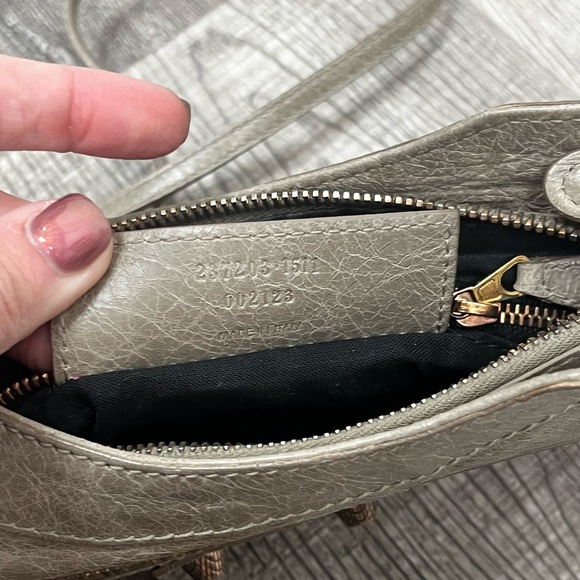 BALENCIAGA Agneau Giant 12 Rose Gold Hip Papyrus Crossbody - Picture 6 of 7